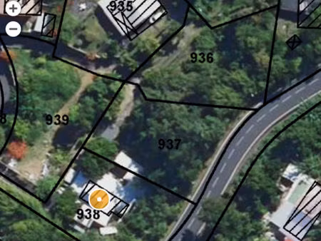 terrain saint denis 783 m2