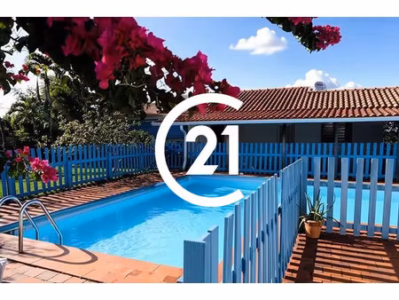 le francois  frégate  villa d'exception  vue mer  piscine