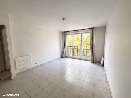 location appartement 2 pièces non meublé très lumineux à clichy (92110). proximité du trib
