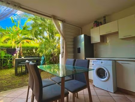 ? appartement meublé de 35 m² à 2 minutes à pied du lagon