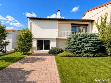 maison 5 pièces 140 m²