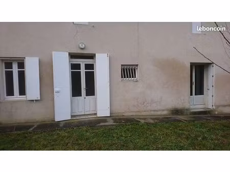 logement t2 à louer dans maison ancienne