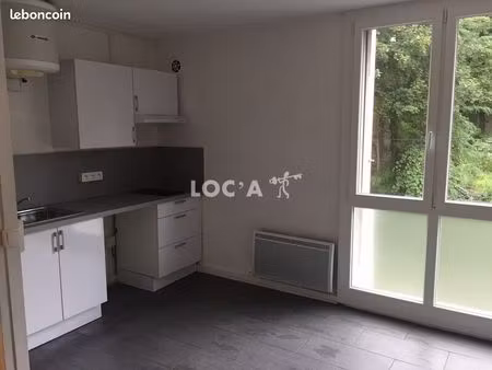 studio 1 pièce 27 m²