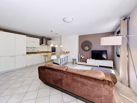 location appartement 3 pièces 69 m² à mougins (06250)