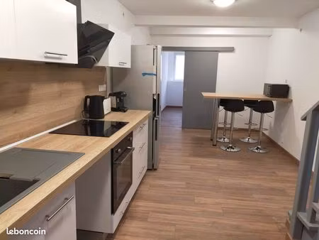 t3 de 75 m2 de caractère meublé  centre-ville historique d’auterive