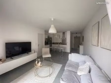 t2 récent (2020) 48 m² avec parking et balcon – bègles mussonville