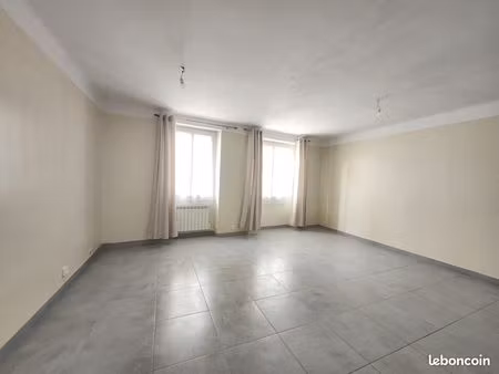 duplex centre ville avec garage 570