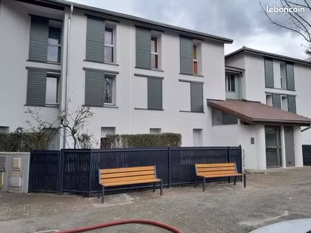 appartement 3 pièces 68 m²