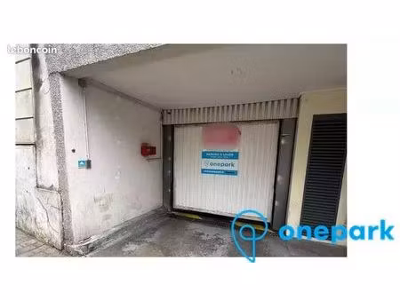 parking/box 12 m² paris 13