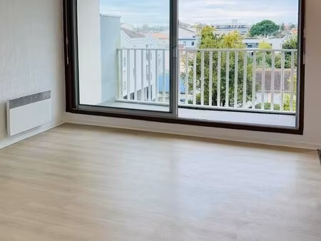 beau studio t1 bis terrasse et parking - bordeaux caudéran