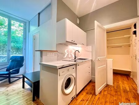 studio 1 pièce 20 m²