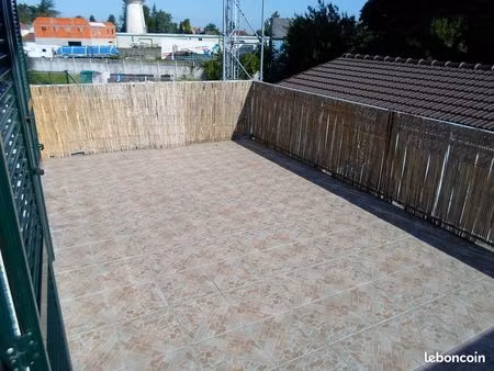 logement f3 en duplex avec grande terrasse