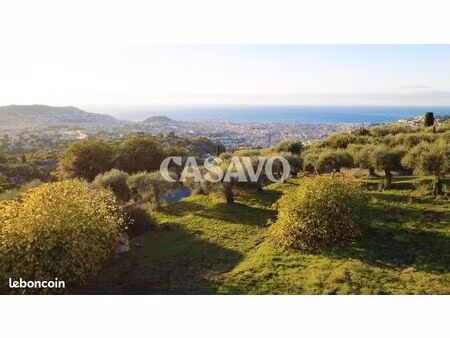 terrain 3 337 m² nice