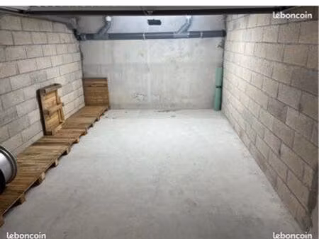 box fermé - grand garage