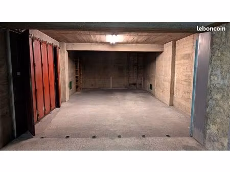 grand box fermé / espace de stockage – paris 15e