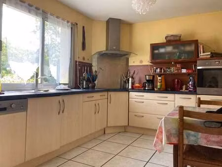 vente maison à châteauneuf-du-faou (29520) : à vendre / 130m² châteauneuf-du-faou