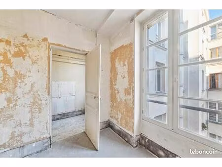 studio 1 pièce 27 m²
