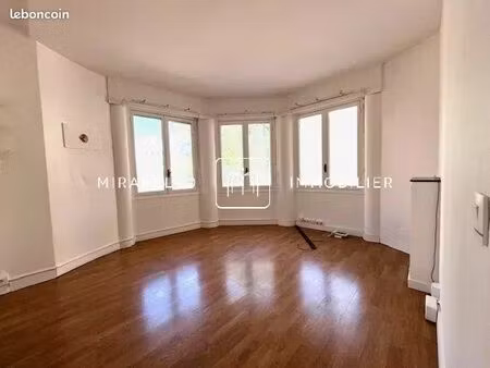 local commercial 73 m² nice