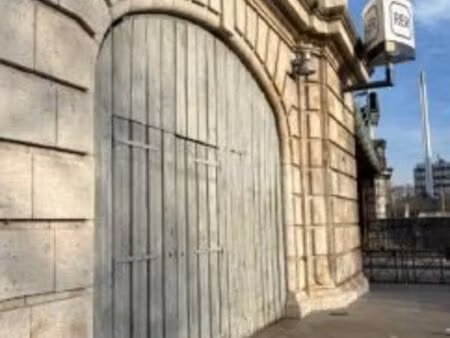 local commercial 110 m²