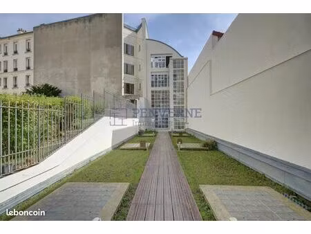 maison 10 pièces 272 m²