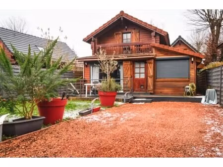 maison de 6 pièces de 83 m² à réau