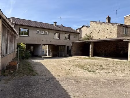 maison de ville avec exterieur