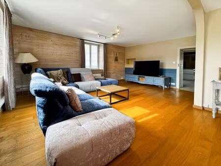 maison de 10 pièces de 398 m² à voyer