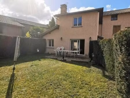 villa 3 pièces 84 m²