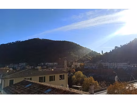location appartement  m² t-2 à l'escarène  667 €