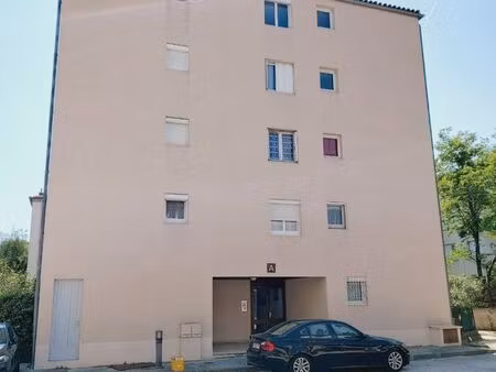 appartement de type 2 de 48 m2 toulon ouest dernier étage ascenseur garage