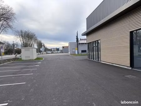 local commercial 191 m²