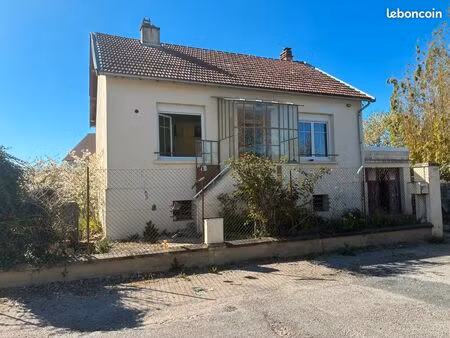 maison sur sous-sol avec garage- 4 pièces - vers route de briailles