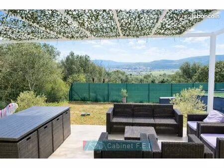 villa 4 pièces 94 m²