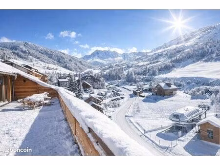 appartement t4 prêt à vivre avec 7 couchages  solarium 46 m2  skis au pieds et vue montagn
