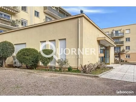 bureaux 167 m² fréjus