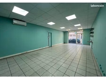 local commercial à louer 71m2