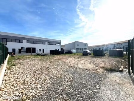 terrain 800 m² tourrettes