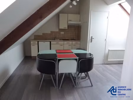 location meublée appartement 1 pièce 13.23 m² à pontivy (56300)  340 €