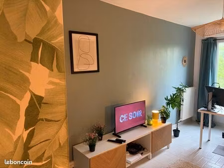 studio lumineux 20 m² – gare à 10 min – environnement calme – proche commerces & bords de 