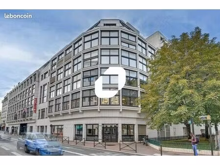 bureaux 118 m²