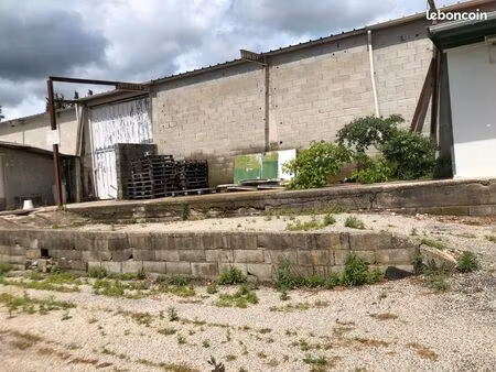 loue local stockage 200 m2