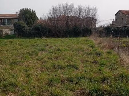terrain 884 m² eclassan
