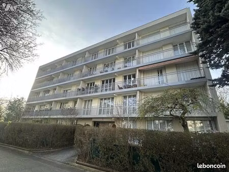 appartement 4 pièces 82 m²