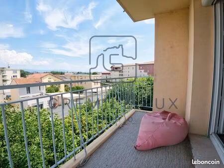 appartement 3 pièces 81 m²