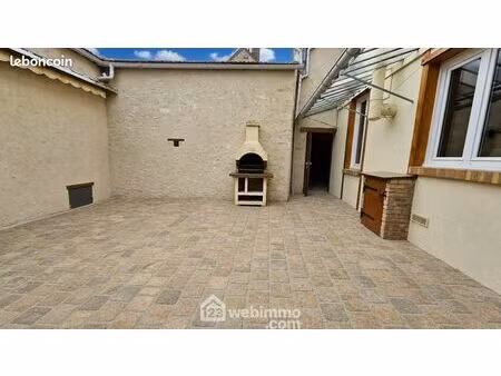 maison 6 pièces 146 m²