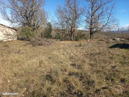 terrain constructible - 700 m2