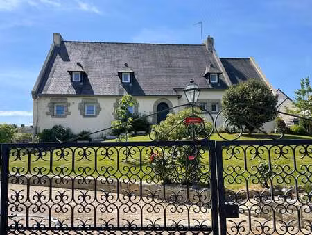 vente maison à loudéac (22600) : à vendre / 234m² loudéac