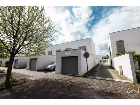 maison 4 pièces 85 m²