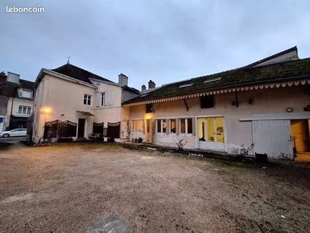 local commercial 600 m² arcis-sur-aube