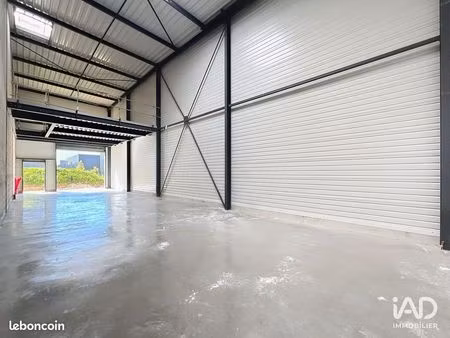 local 162 m² saint-pierre-du-perray